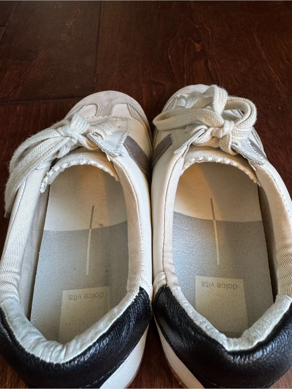 Dolce Vita Notice Sneakers, Color White/Gray, Size 8.
